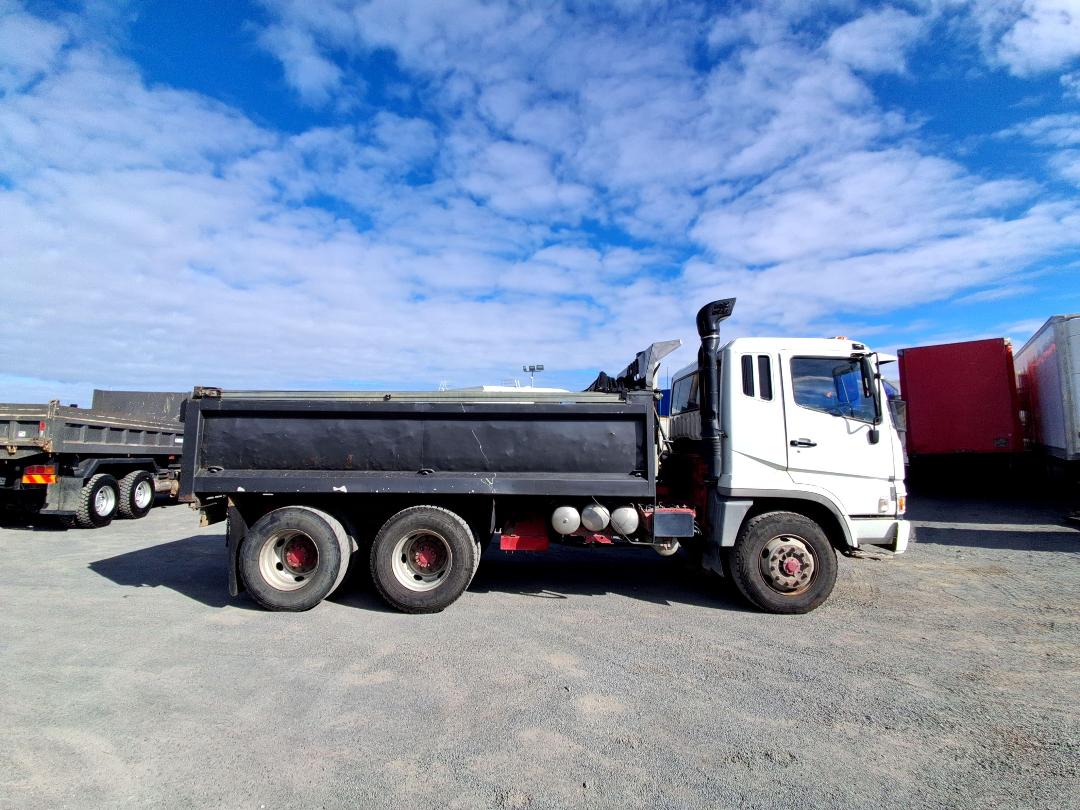 Photo '3' of Mitsubishi Shogun FV350K3 Tipper