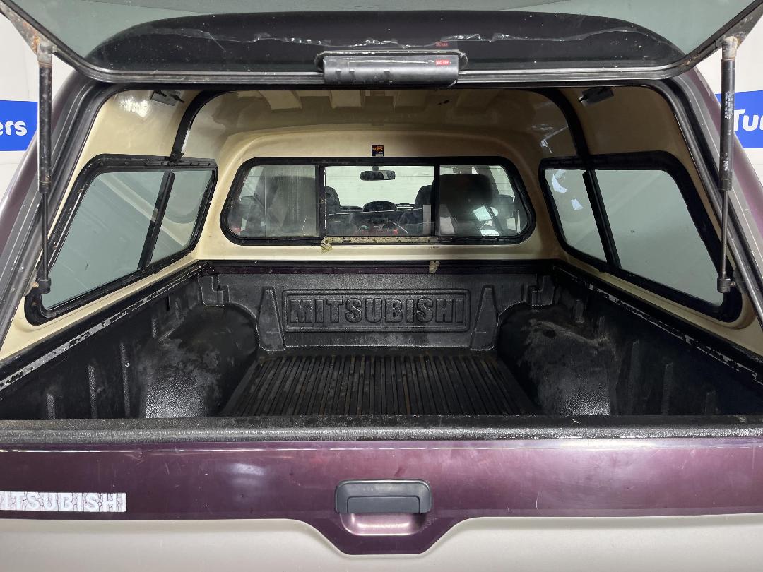 Photo '14' of Mitsubishi Triton