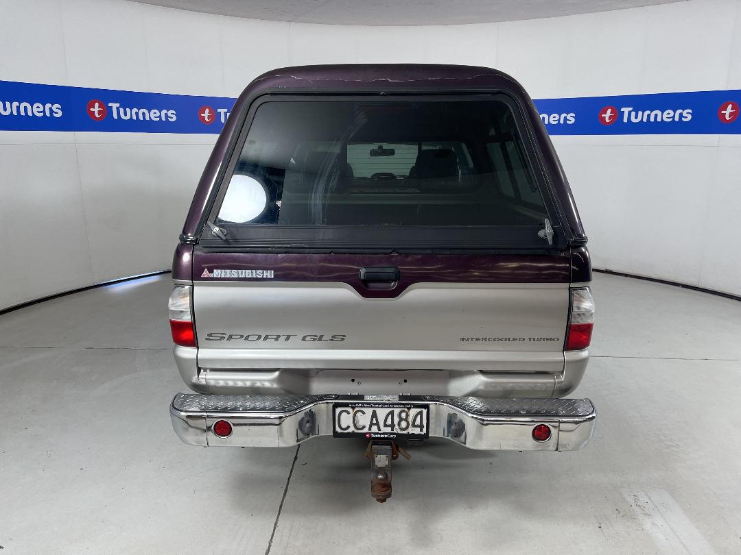 Photo '6' of Mitsubishi Triton