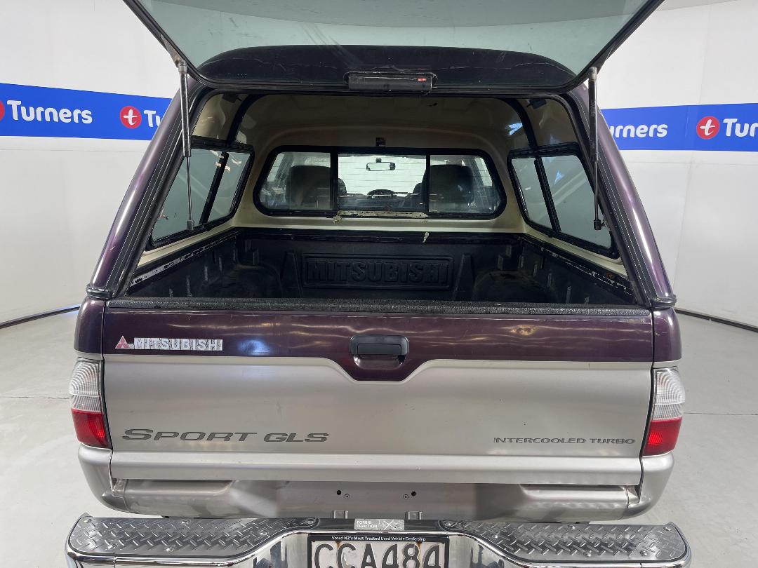 Photo '14' of Mitsubishi Triton