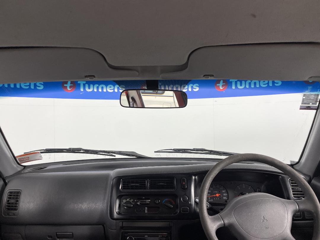 Photo '17' of Mitsubishi Triton Photo '17' of Mitsubishi Triton