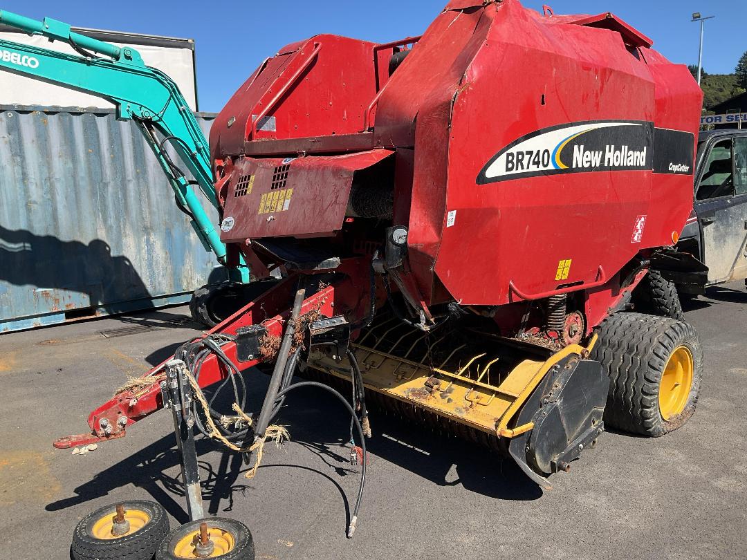 Photo '6' of New Holland BR740 Baler Photo '6' of New Holland BR740 Baler