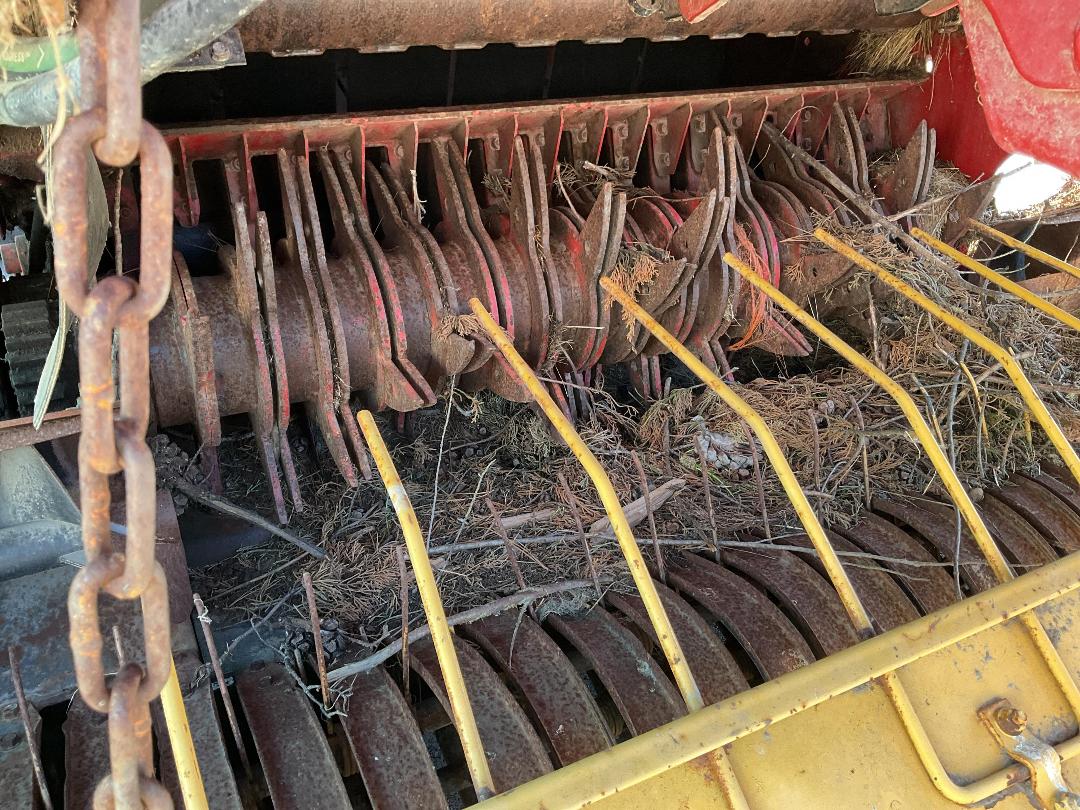 Photo '11' of New Holland BR740 Baler Photo '11' of New Holland BR740 Baler