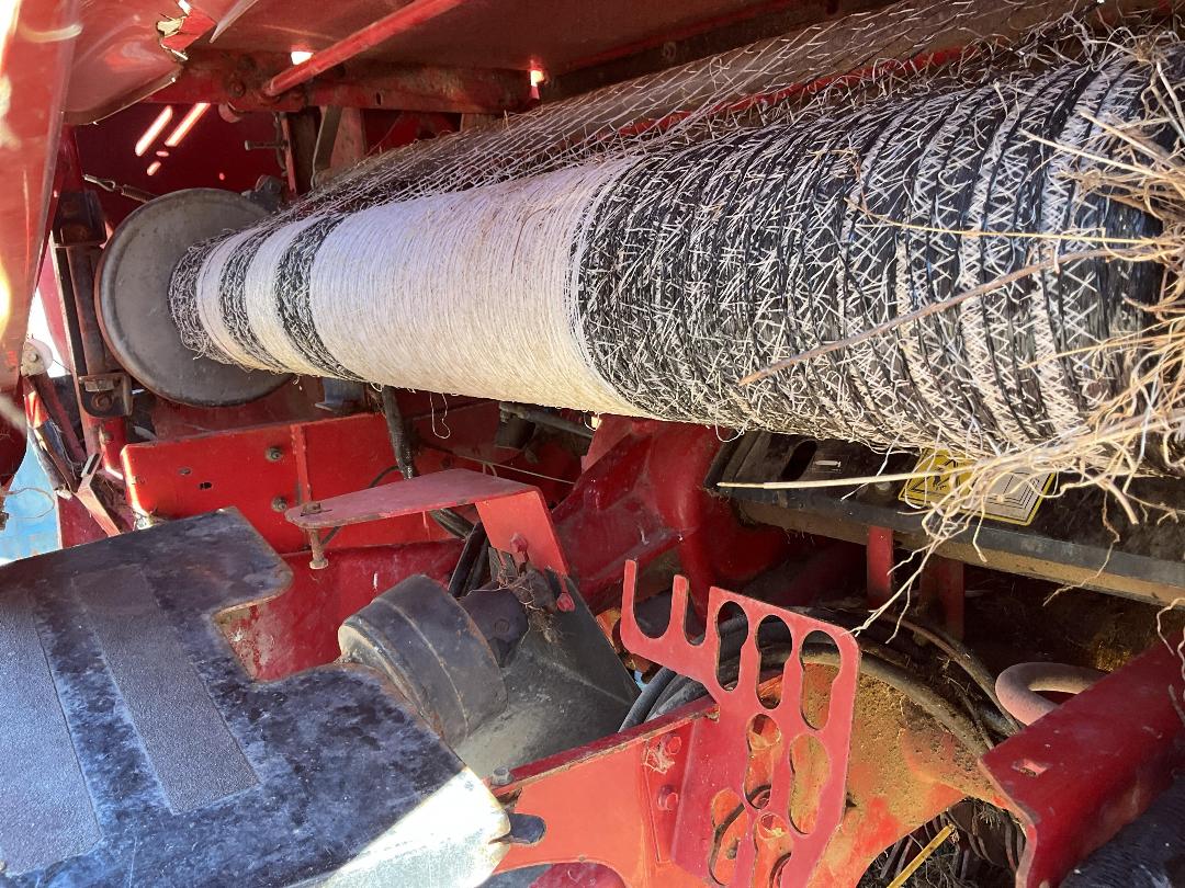 Photo '12' of New Holland BR740 Baler Photo '12' of New Holland BR740 Baler