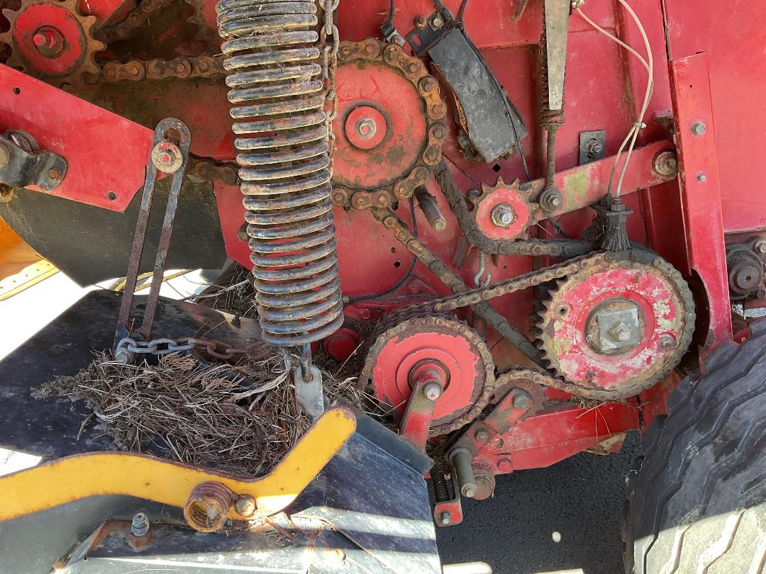 Photo '14' of New Holland BR740 Baler Photo '14' of New Holland BR740 Baler