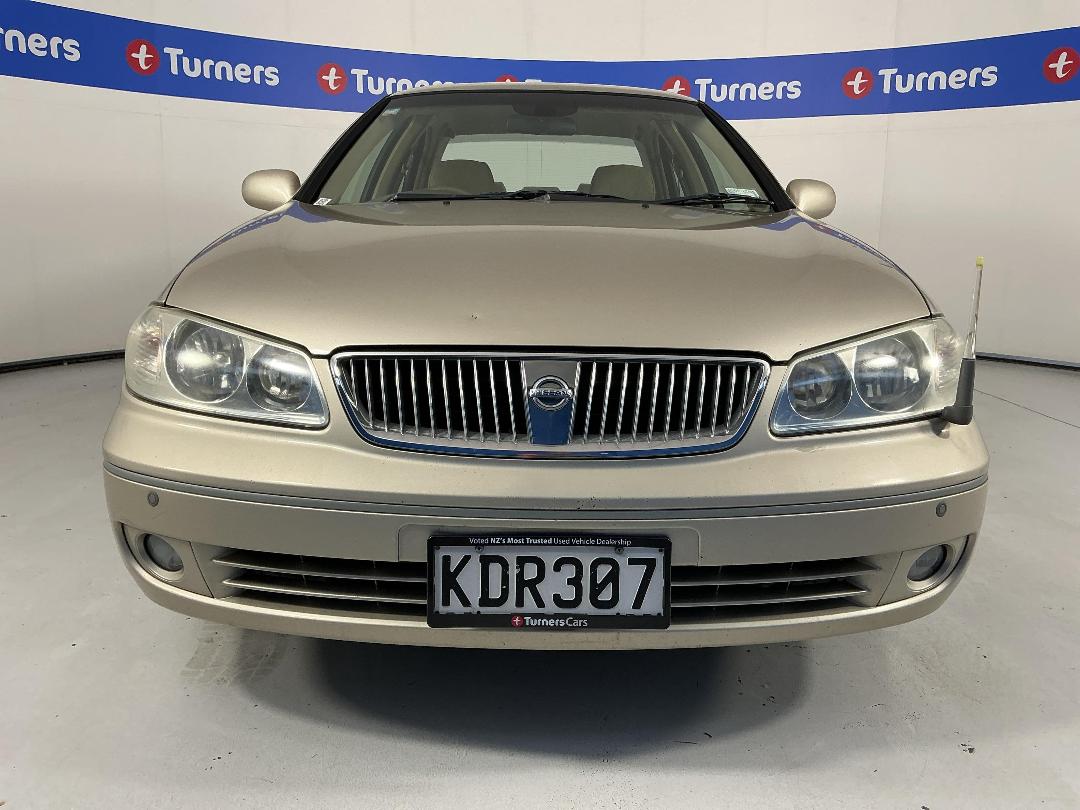 Photo '2' of Nissan Bluebird