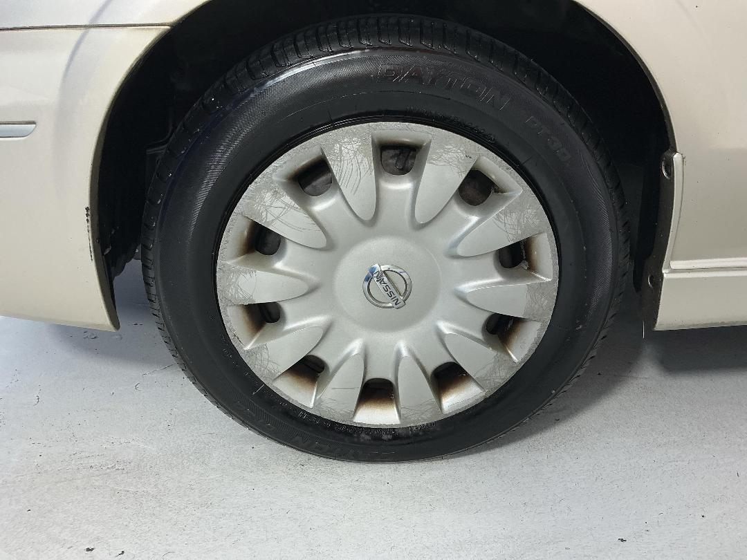 Photo '10' of Nissan Bluebird