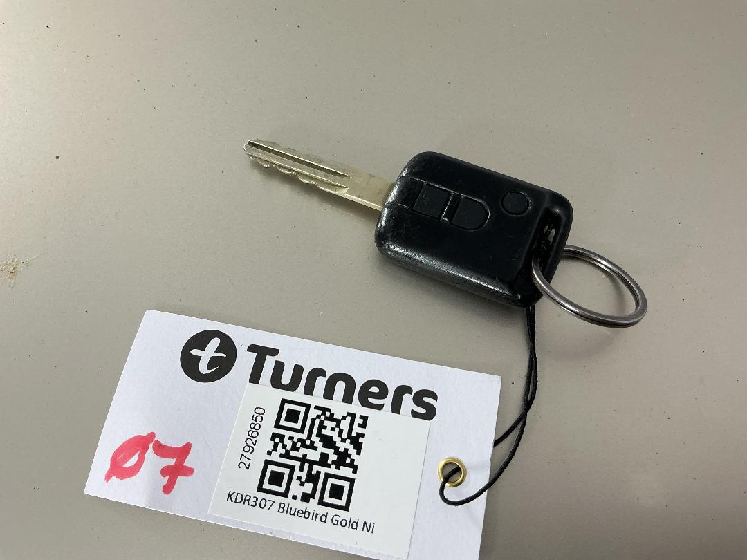 Photo '22' of Nissan Bluebird