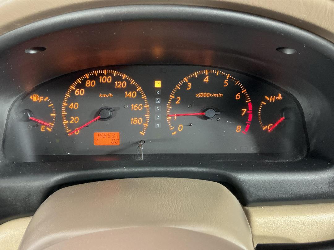 Photo '21' of Nissan Bluebird