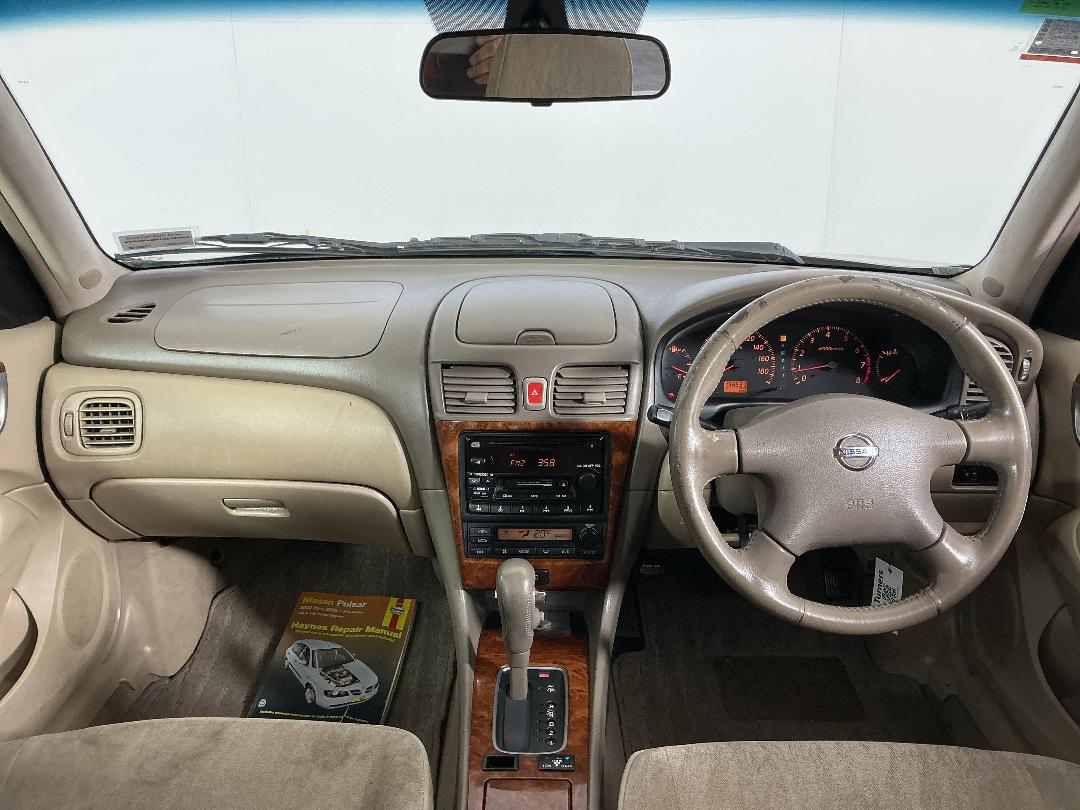 Photo '17' of Nissan Bluebird