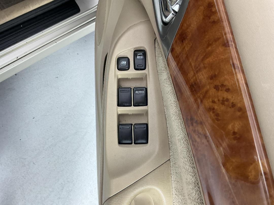 Photo '23' of Nissan Bluebird