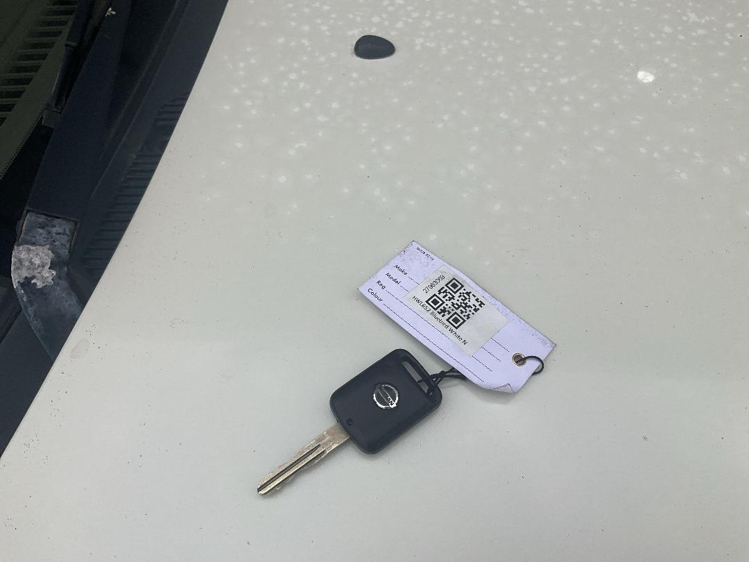 Photo '14' of Nissan Bluebird Sylphy 18VI