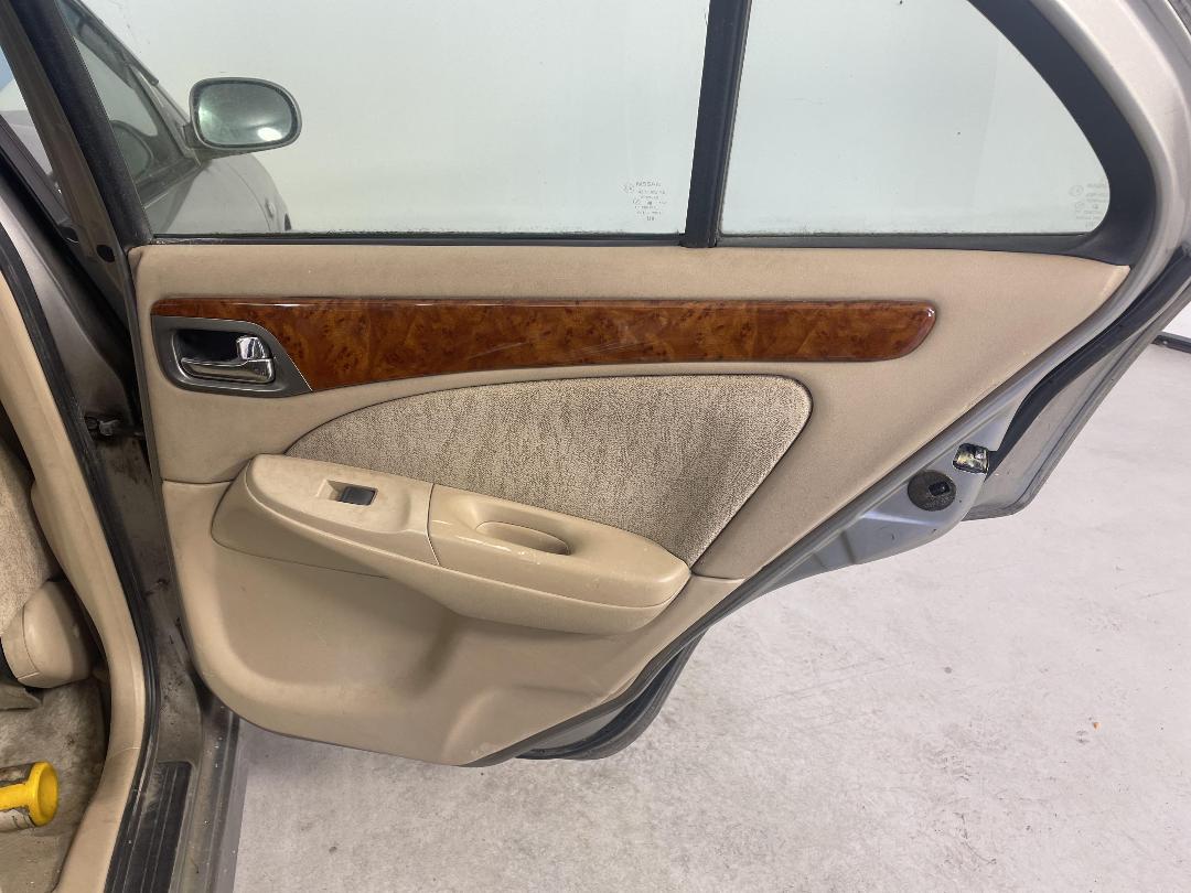 Photo '17' of Nissan Bluebird Sylphy