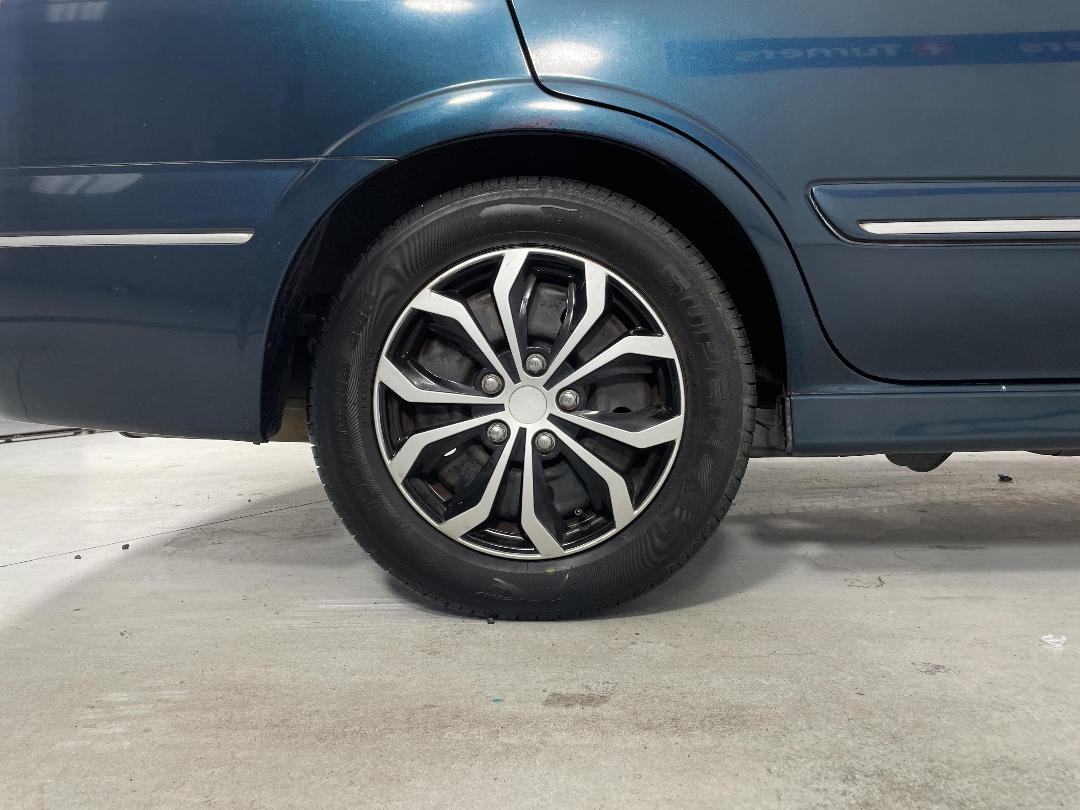 Photo '12' of Nissan Bluebird