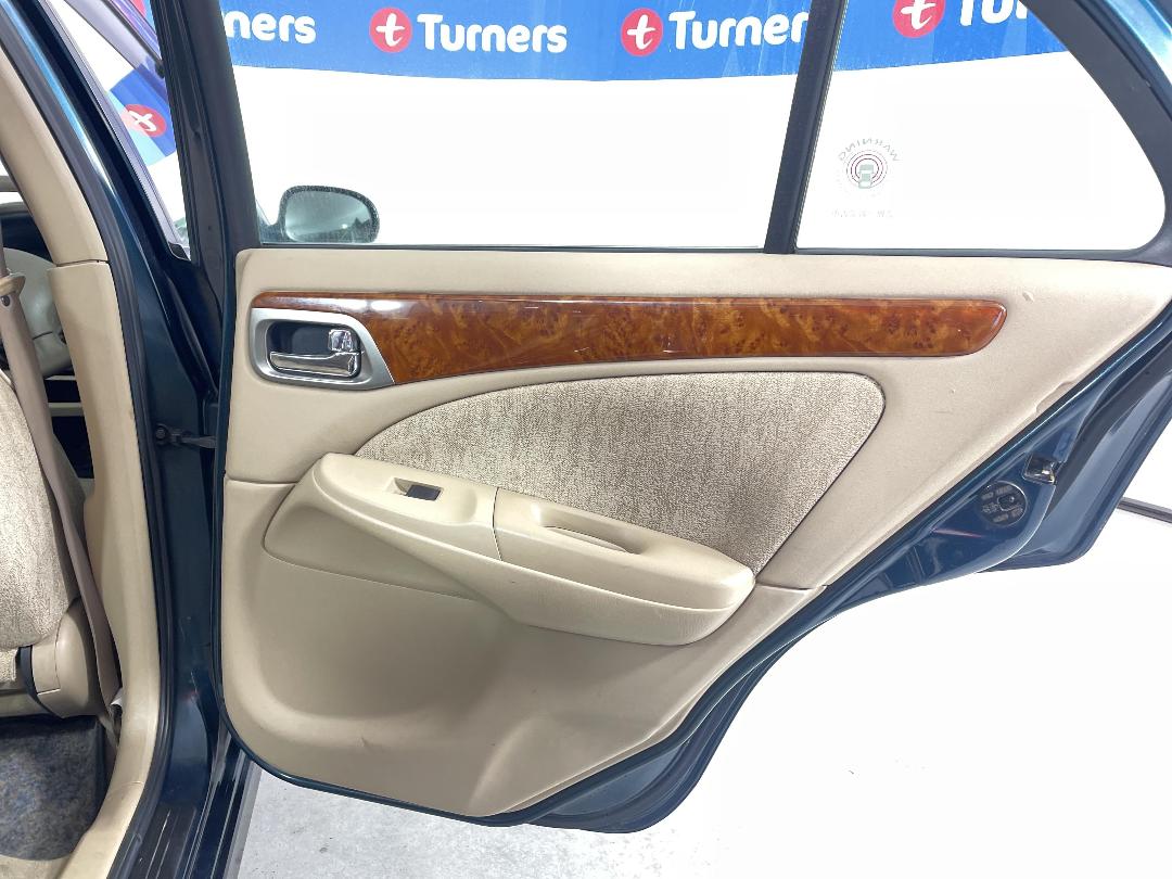 Photo '19' of Nissan Bluebird