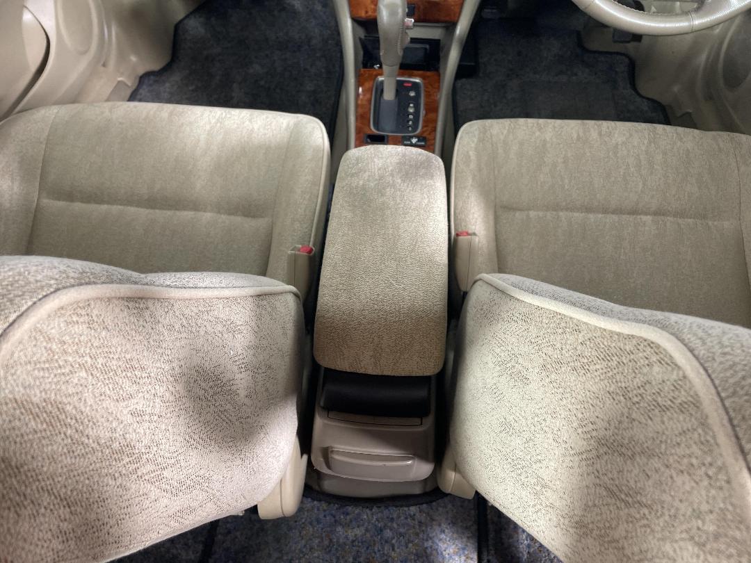 Photo '18' of Nissan Bluebird