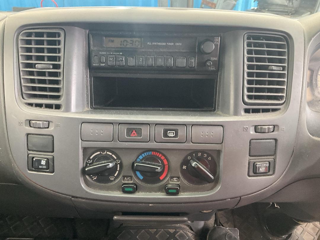 Photo '10' of Nissan Caravan Photo '10' of Nissan Caravan