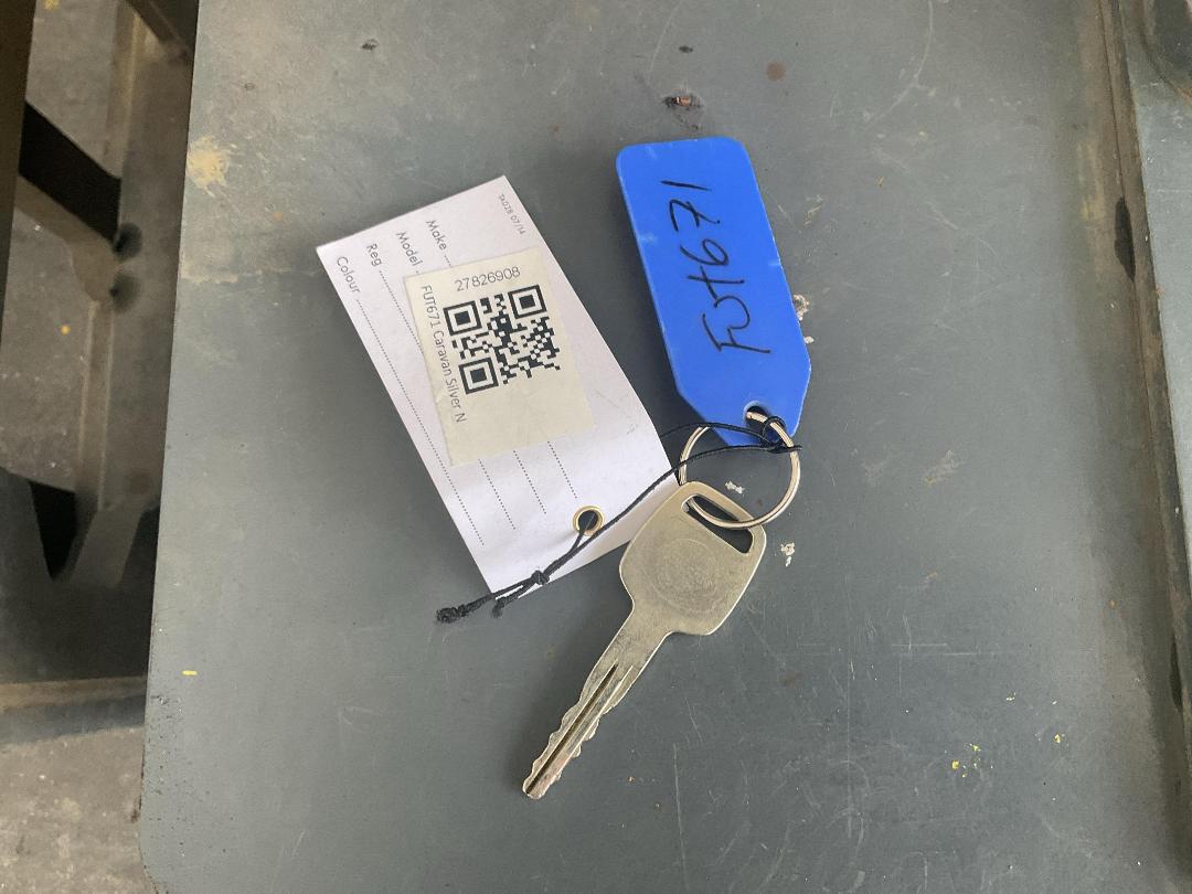 Photo '15' of Nissan Caravan Photo '15' of Nissan Caravan