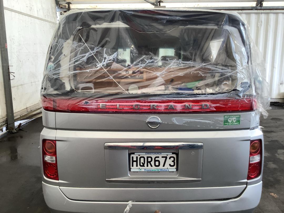 Photo '8' of Nissan Elgrand Photo '8' of Nissan Elgrand