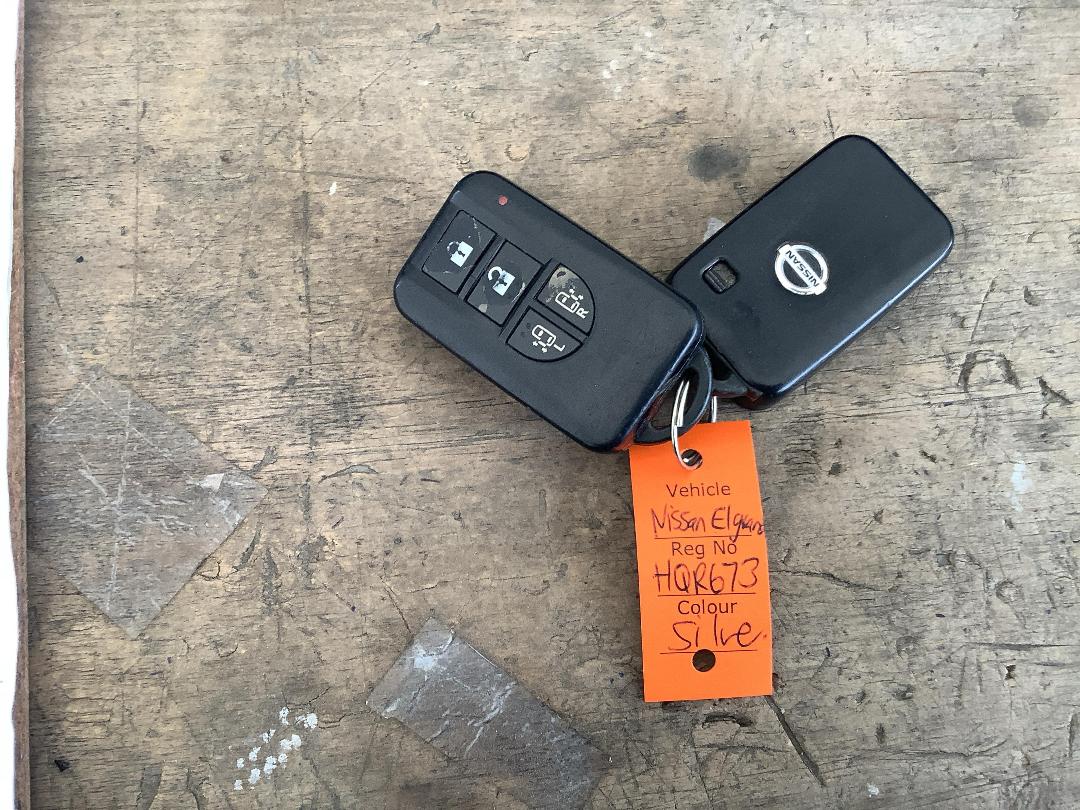 Photo '21' of Nissan Elgrand Photo '21' of Nissan Elgrand