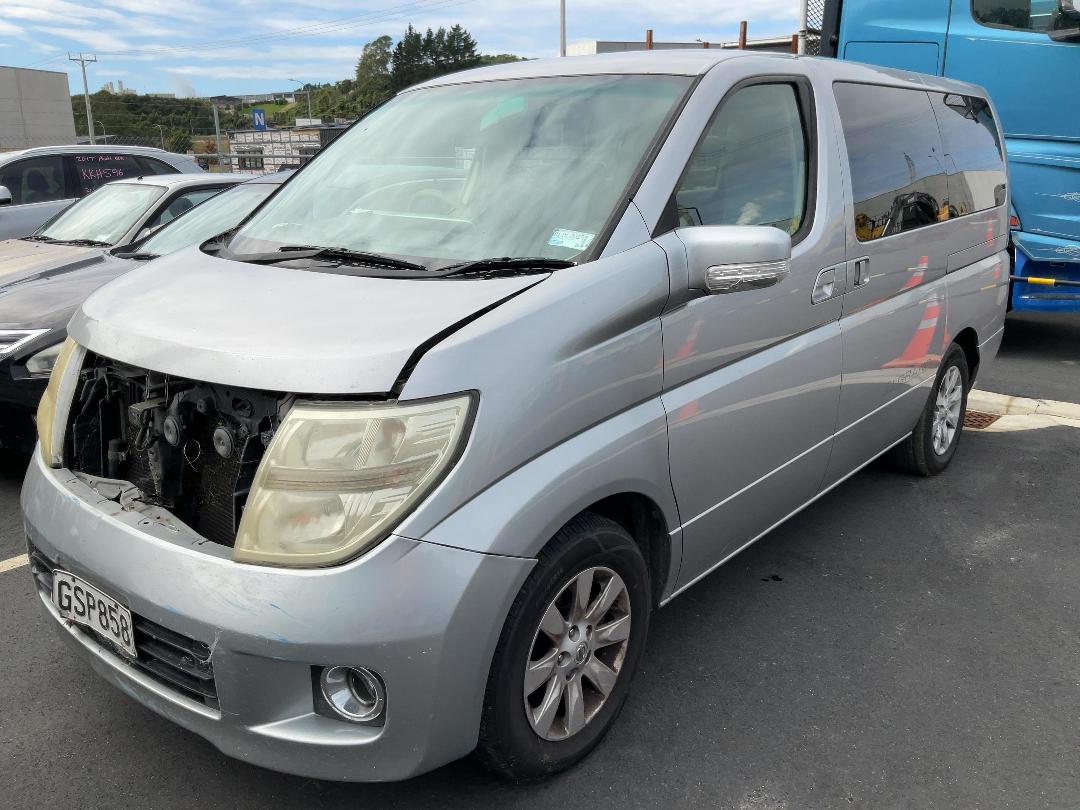 Photo '3' of Nissan Elgrand