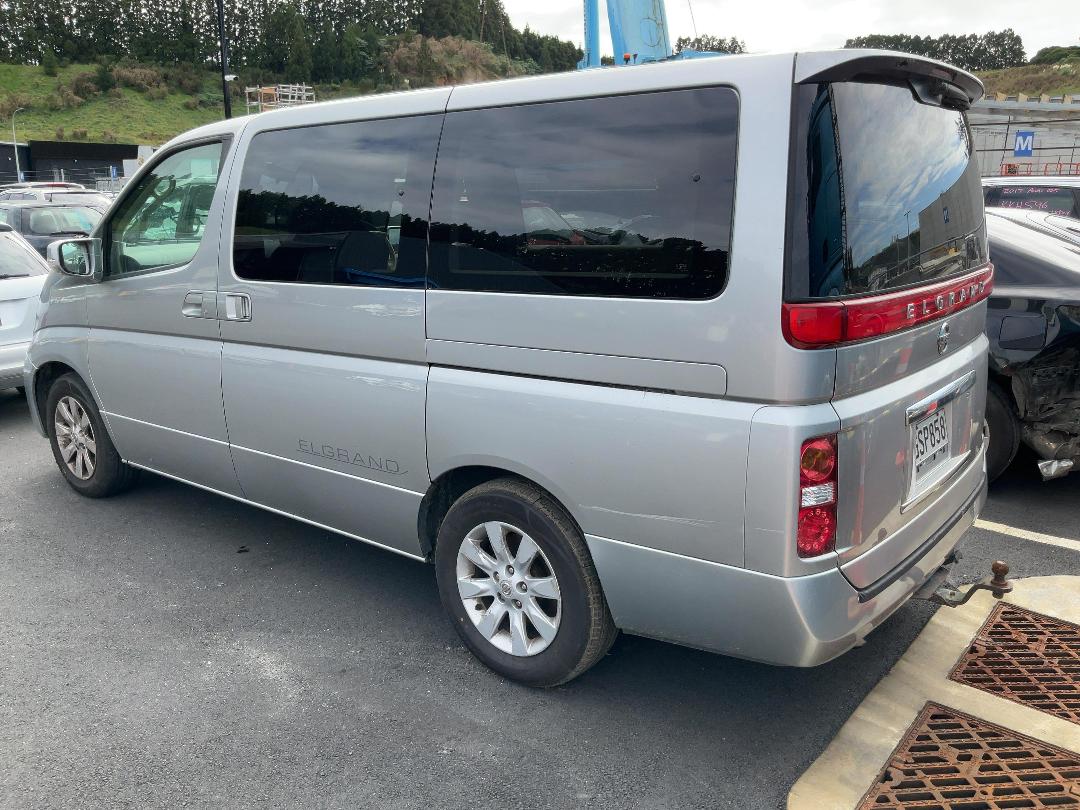 Photo '5' of Nissan Elgrand