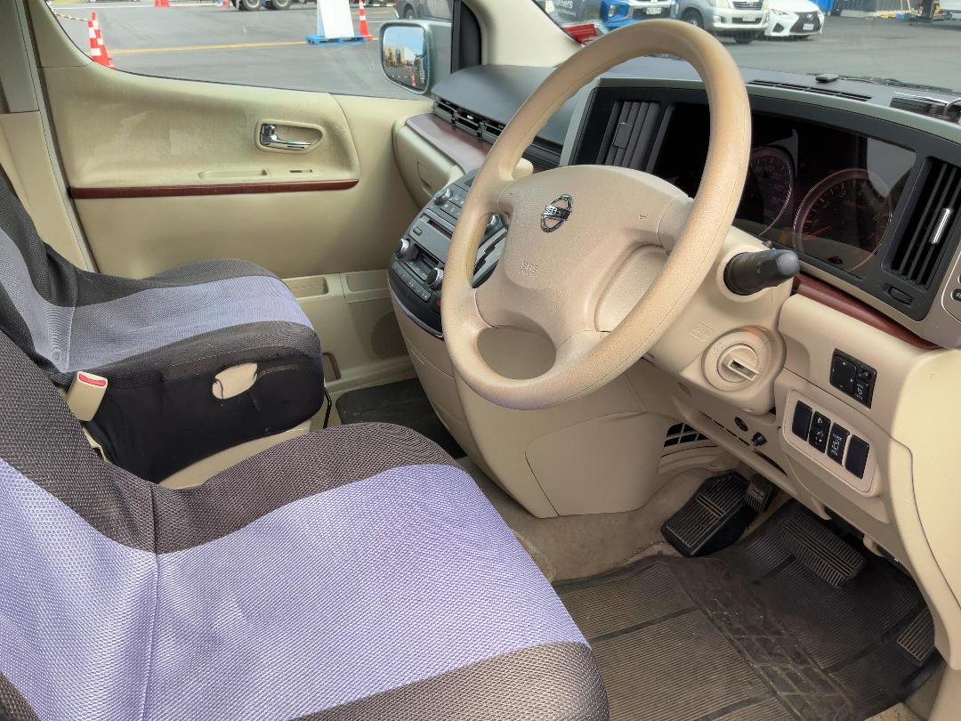 Photo '15' of Nissan Elgrand