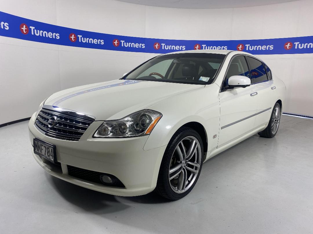 Photo '4' of Nissan Fuga