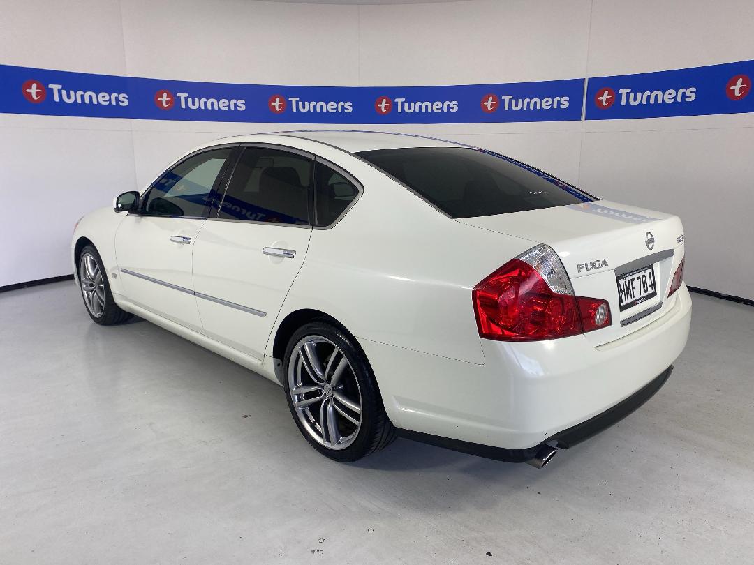 Photo '5' of Nissan Fuga