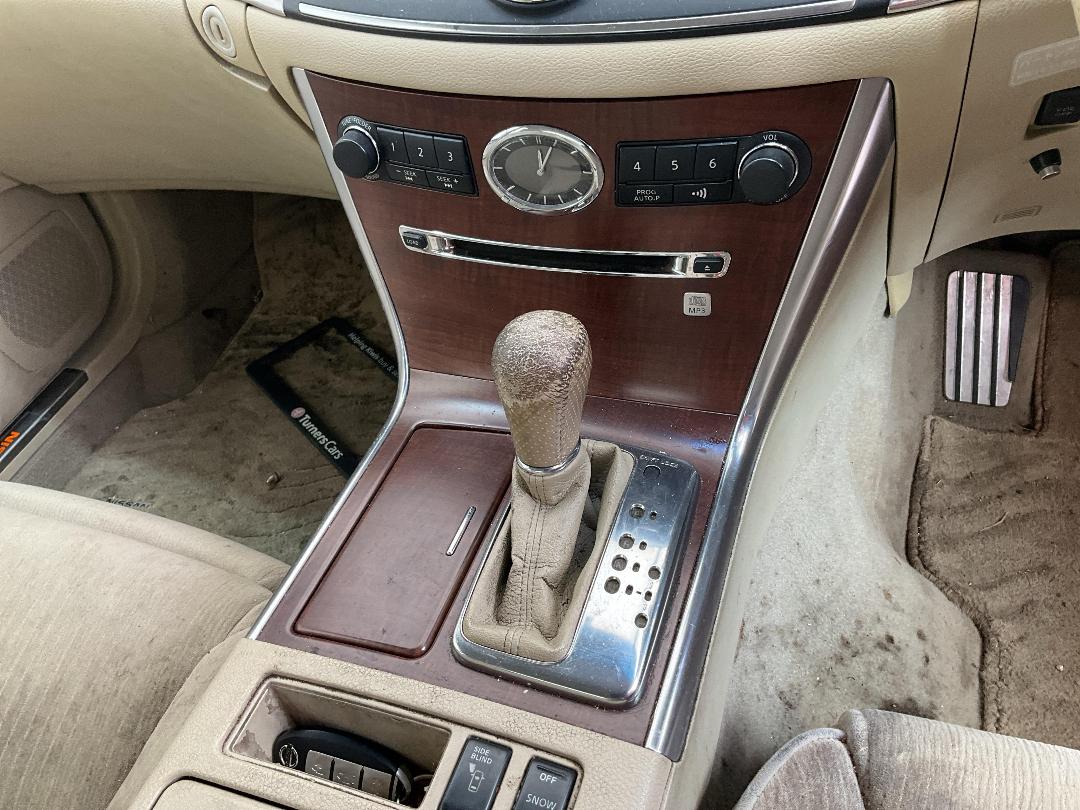 Photo '18' of Nissan Fuga