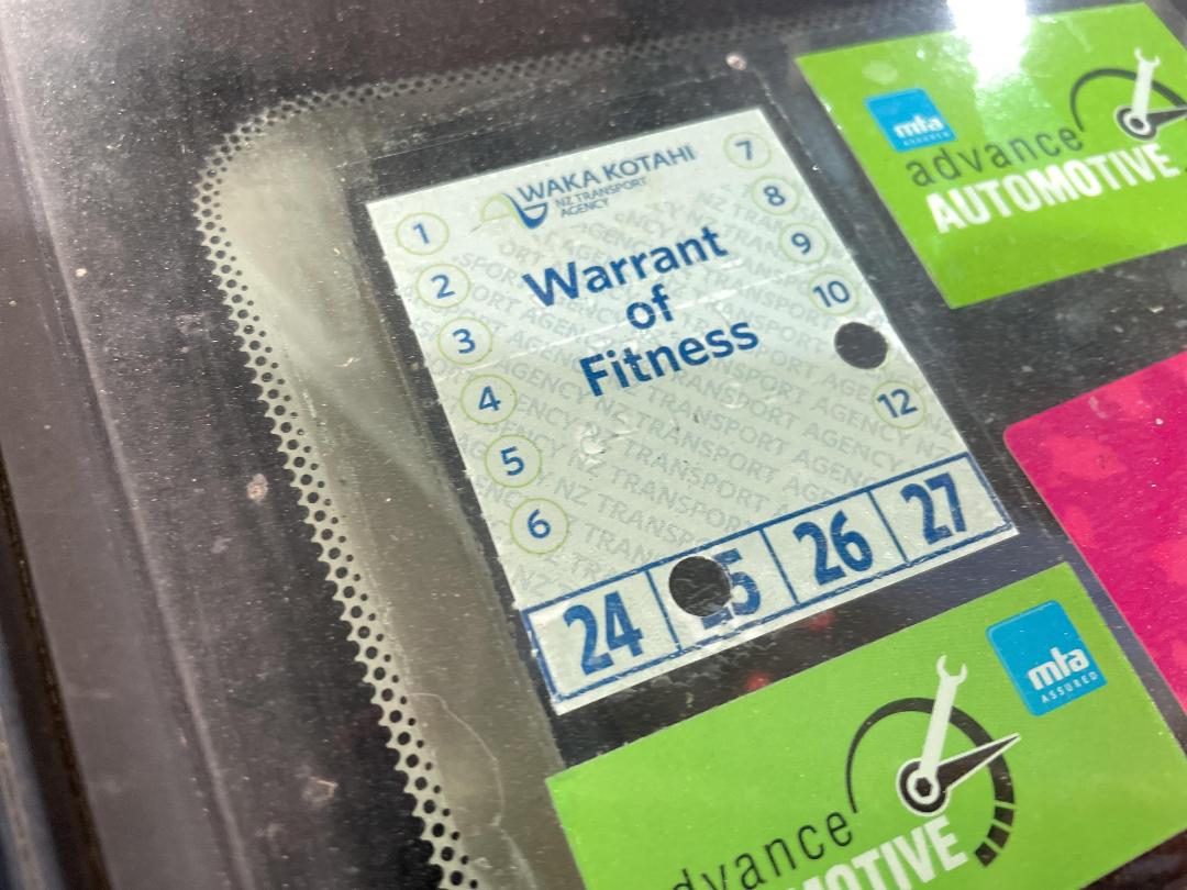 Photo '10' of Nissan Lafesta Photo '10' of Nissan Lafesta