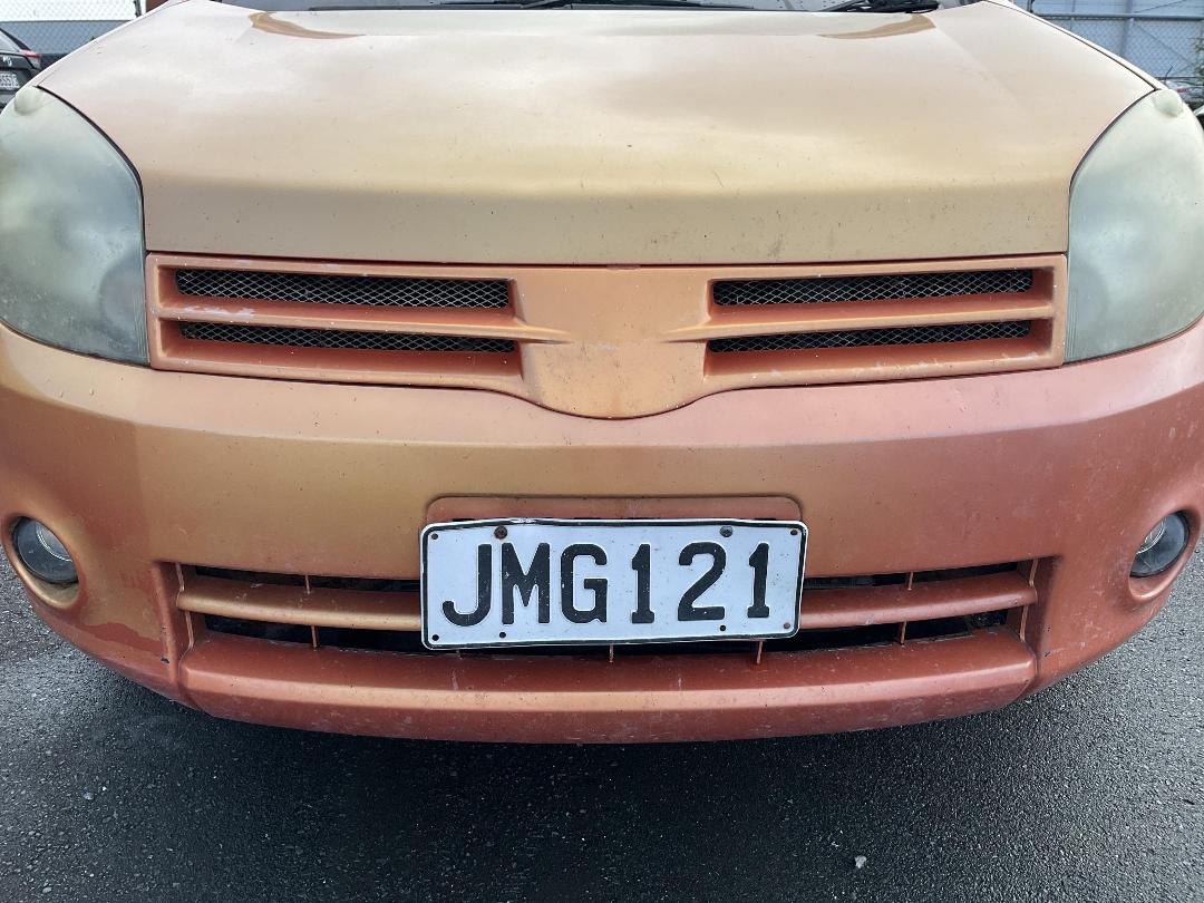 Photo '18' of Nissan Lafesta Photo '18' of Nissan Lafesta