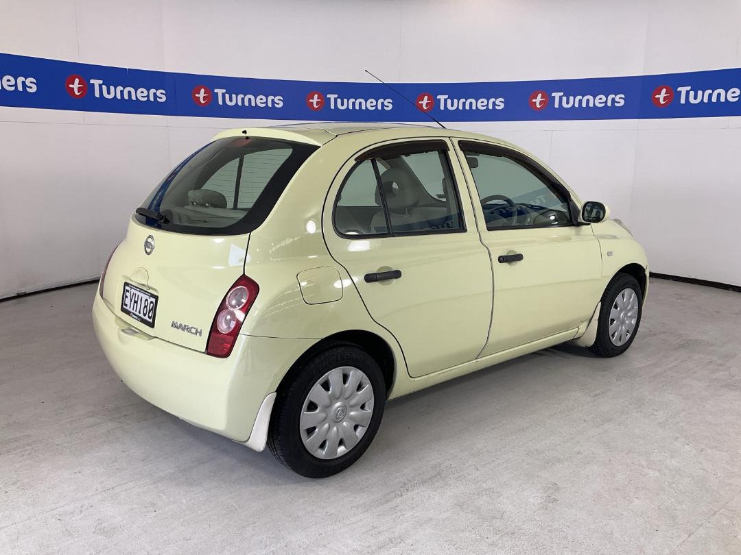 Photo '7' of Nissan March