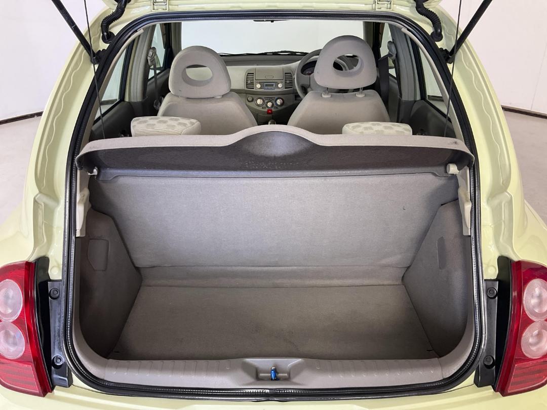 Photo '14' of Nissan March