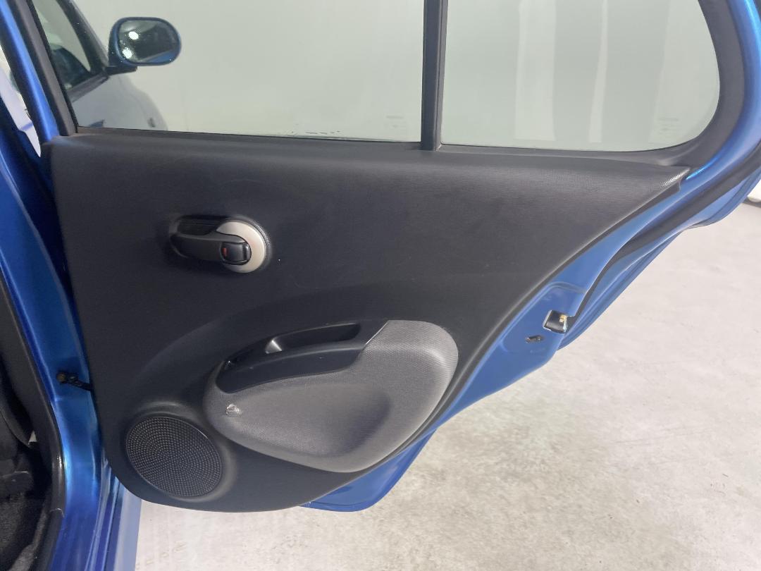 Photo '19' of Nissan March Photo '19' of Nissan March