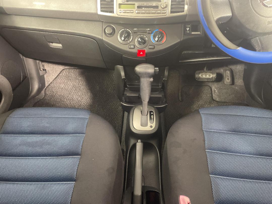 Photo '18' of Nissan March Photo '18' of Nissan March