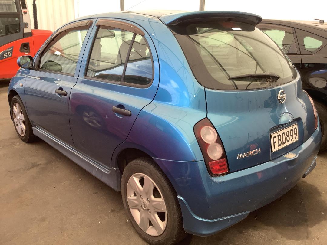 Photo '5' of Nissan March Photo '5' of Nissan March