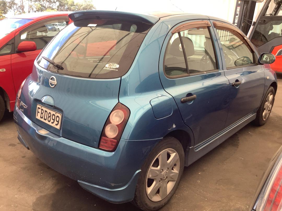 Photo '3' of Nissan March Photo '3' of Nissan March