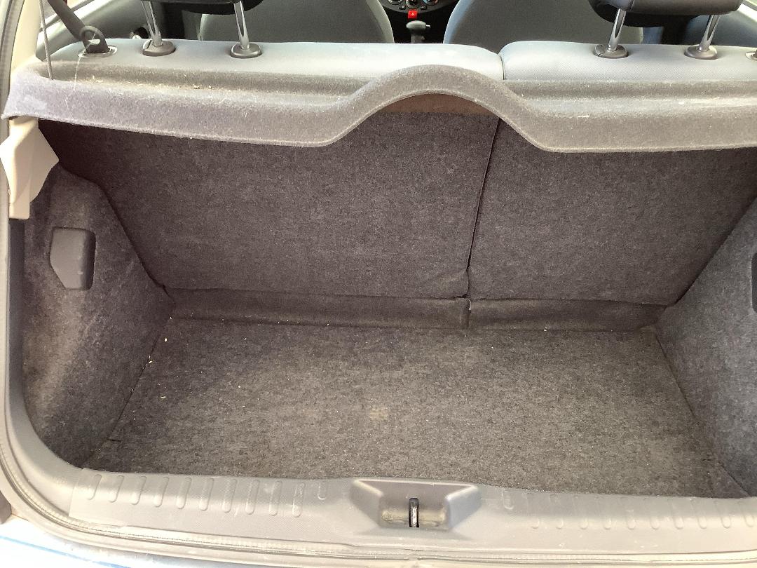 Photo '7' of Nissan March Photo '7' of Nissan March