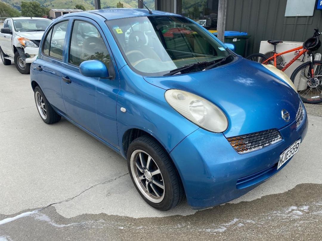 Photo '3' of Nissan March