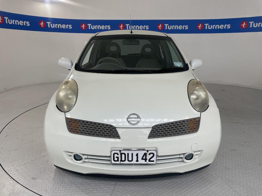 Photo '2' of Nissan March Photo '2' of Nissan March