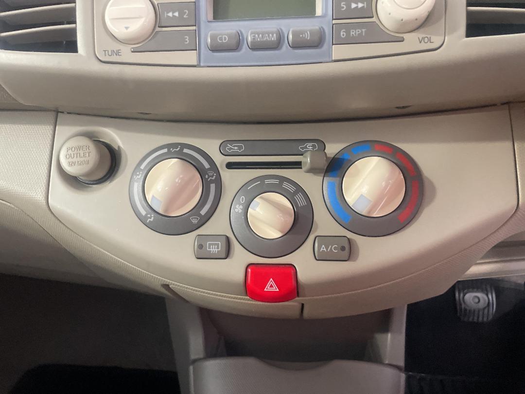 Photo '26' of Nissan March Photo '26' of Nissan March