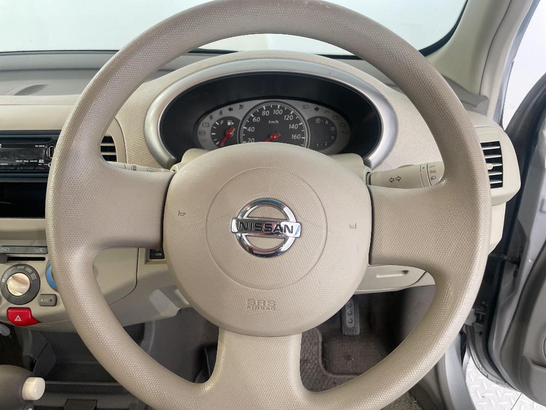 Photo '24' of Nissan March