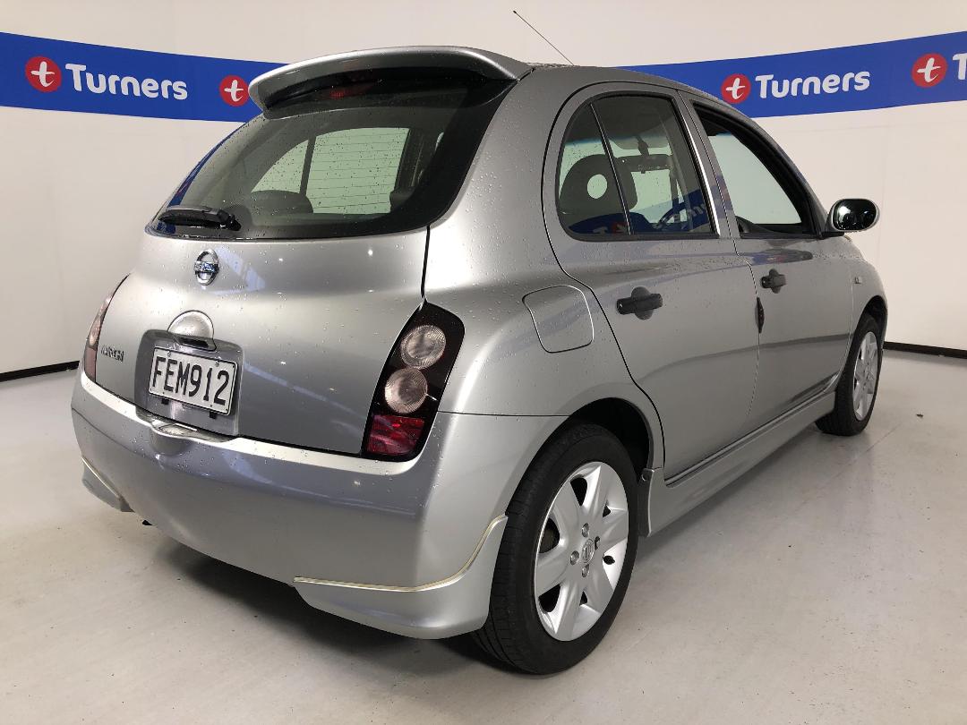 Photo '7' of Nissan March Photo '7' of Nissan March