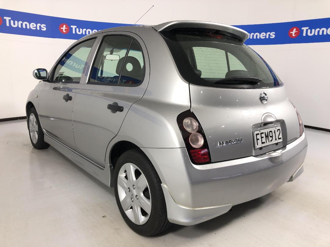 Photo '5' of Nissan March Photo '5' of Nissan March