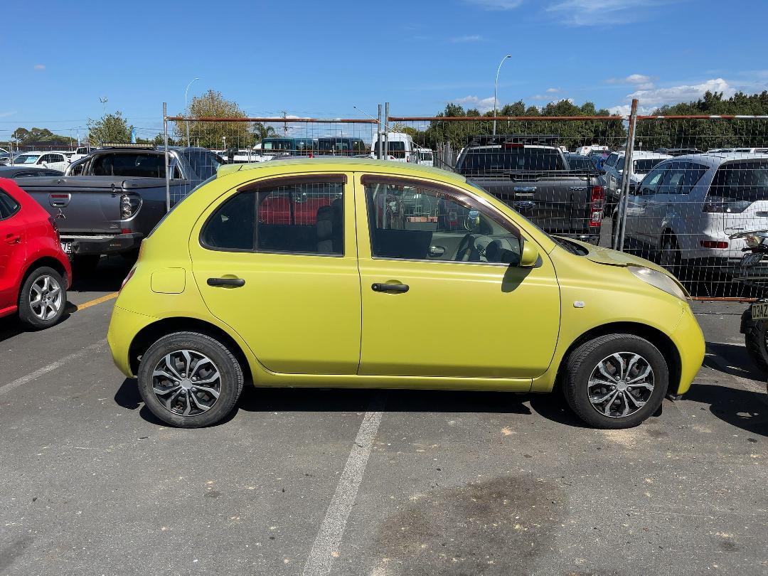 Photo '6' of Nissan March