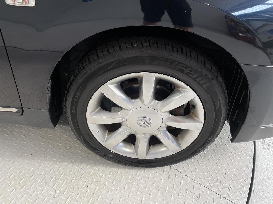 Photo '9' of Nissan Maxima Photo '9' of Nissan Maxima