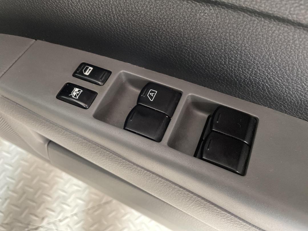 Photo '24' of Nissan Maxima Photo '24' of Nissan Maxima