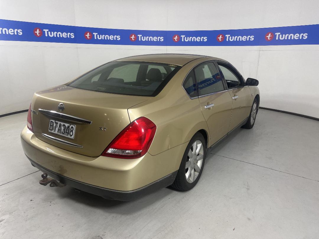 Photo '6' of Nissan Maxima ST