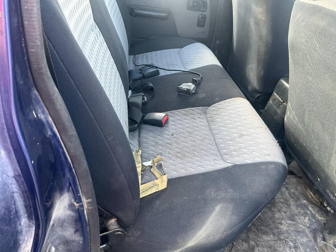 Photo '13' of Nissan Navara DC W/S AIR Photo '13' of Nissan Navara DC W/S AIR